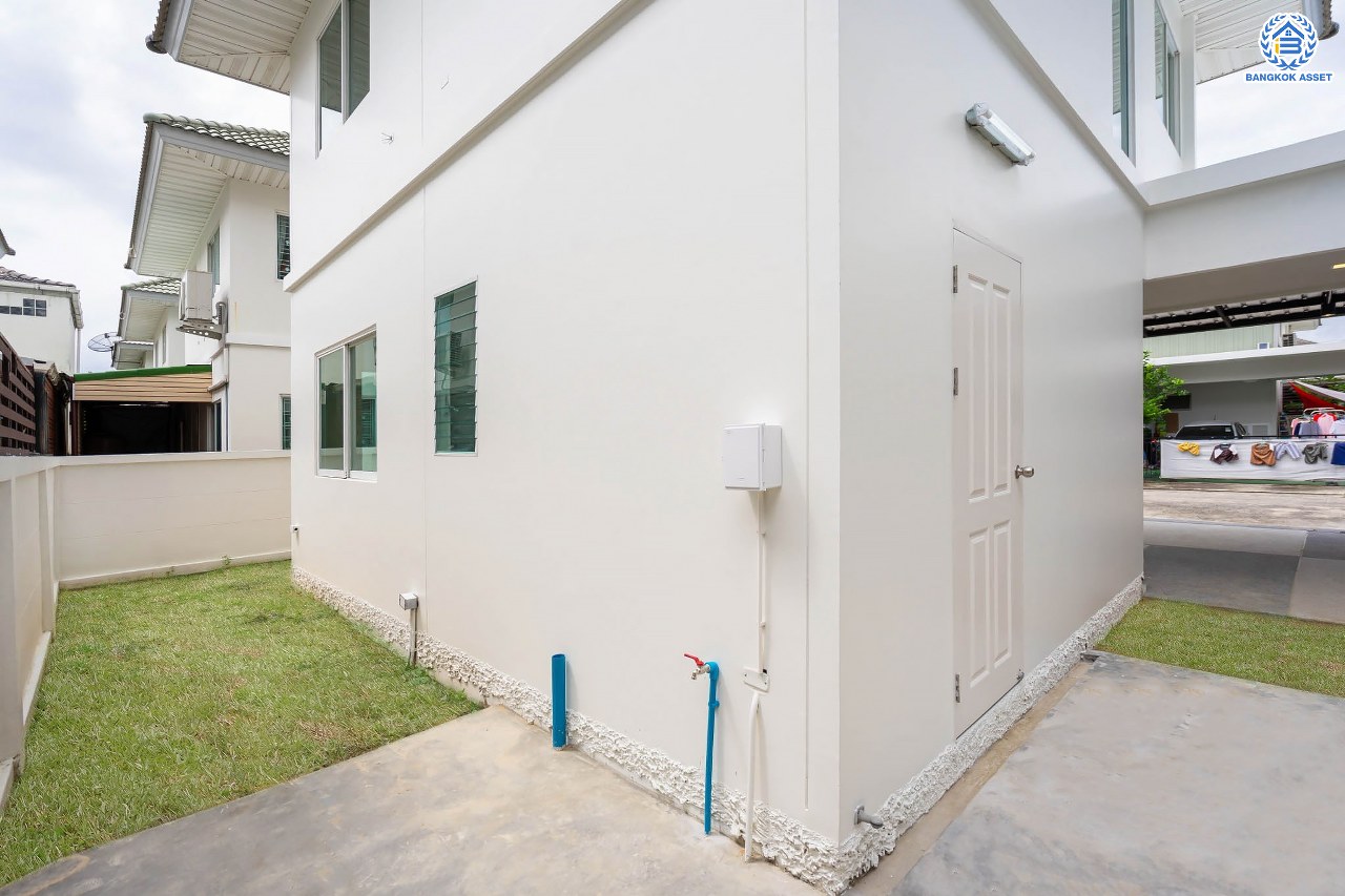 บ้านมือสองตกแต่งใหม่ ม.เดอะวิลล่า ราชพฤกษ์-ท่าอิฐ แบรนด์ Property Perfect เดินทางสะดวก เนื้อที่ 35.8 ตร.ว. ฟังก์ชัน 3 ห้องนอน 2 ห้องน้ำ จอดรถได้ 2 คัน บนทำเลเชื่อมต่อทั้ง ถ.รัตนาธิเบศร์ และถ.ราชพฤกษ์ และเพียง 10 นาทีถึงรถไฟฟ้า "สถานีบางรักน้อยท่าอิฐ"